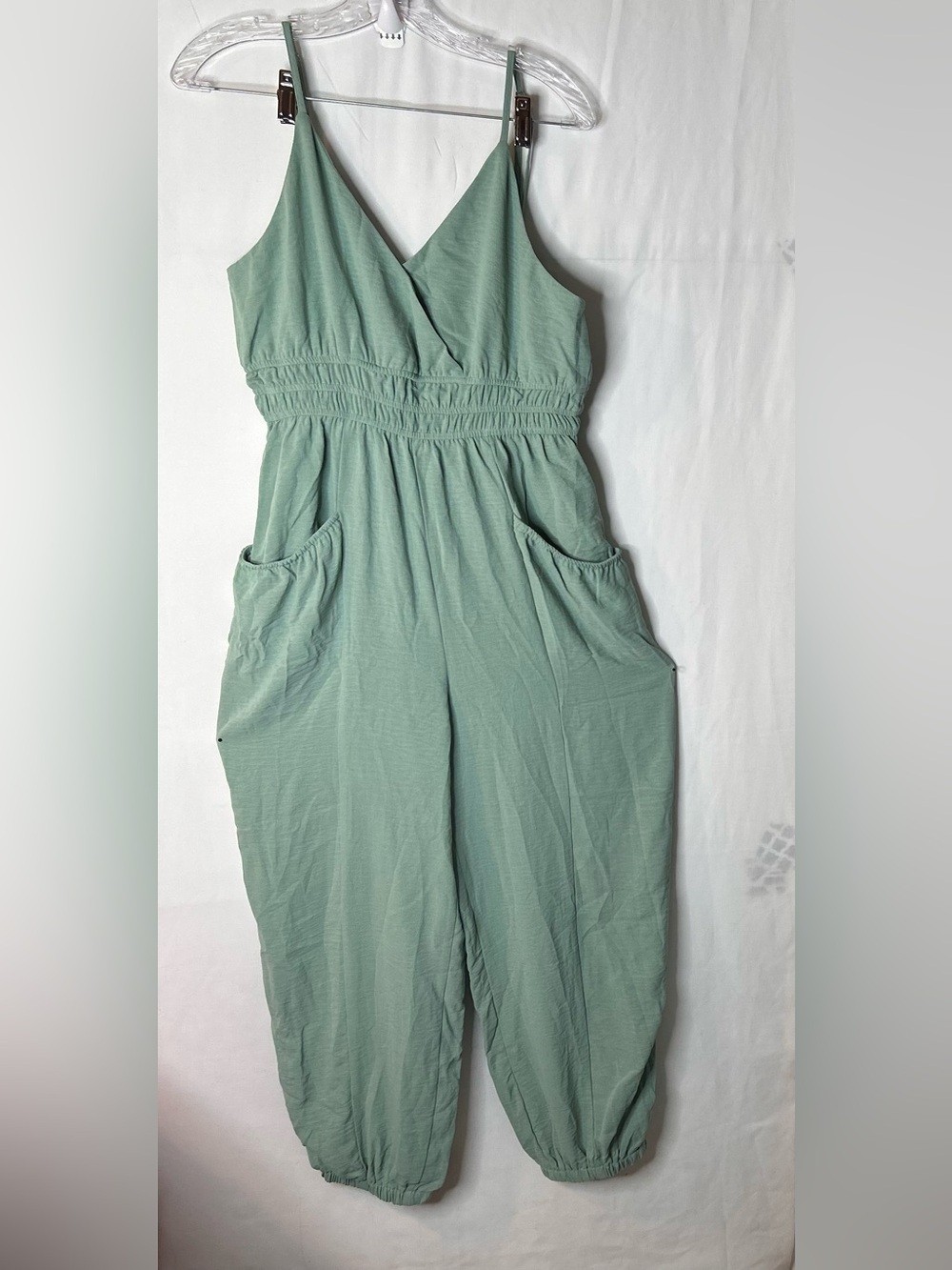 Cupshe Sage Green Sleeveless V-Neck Jumpsuit Pockets Ruched Cami Size L